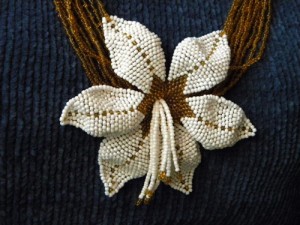 colier floare